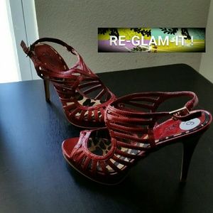 CARLOS SANTANA.....STUNNING HEELS.